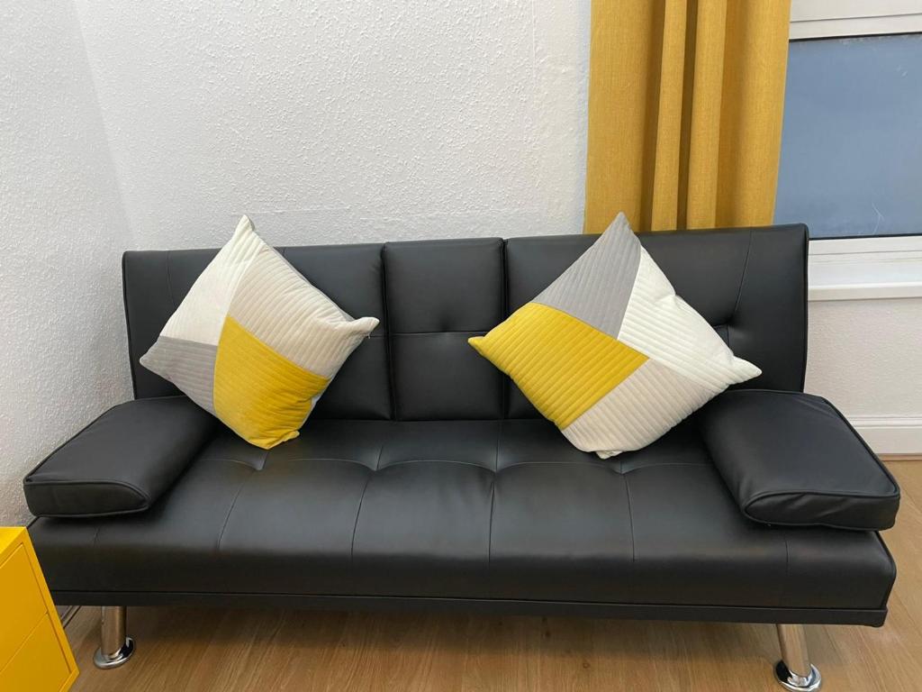 Balco City Living room 5